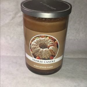 NEW YANKEE CANDLE DOUBLE WICK “ICED SPICE CAKE”